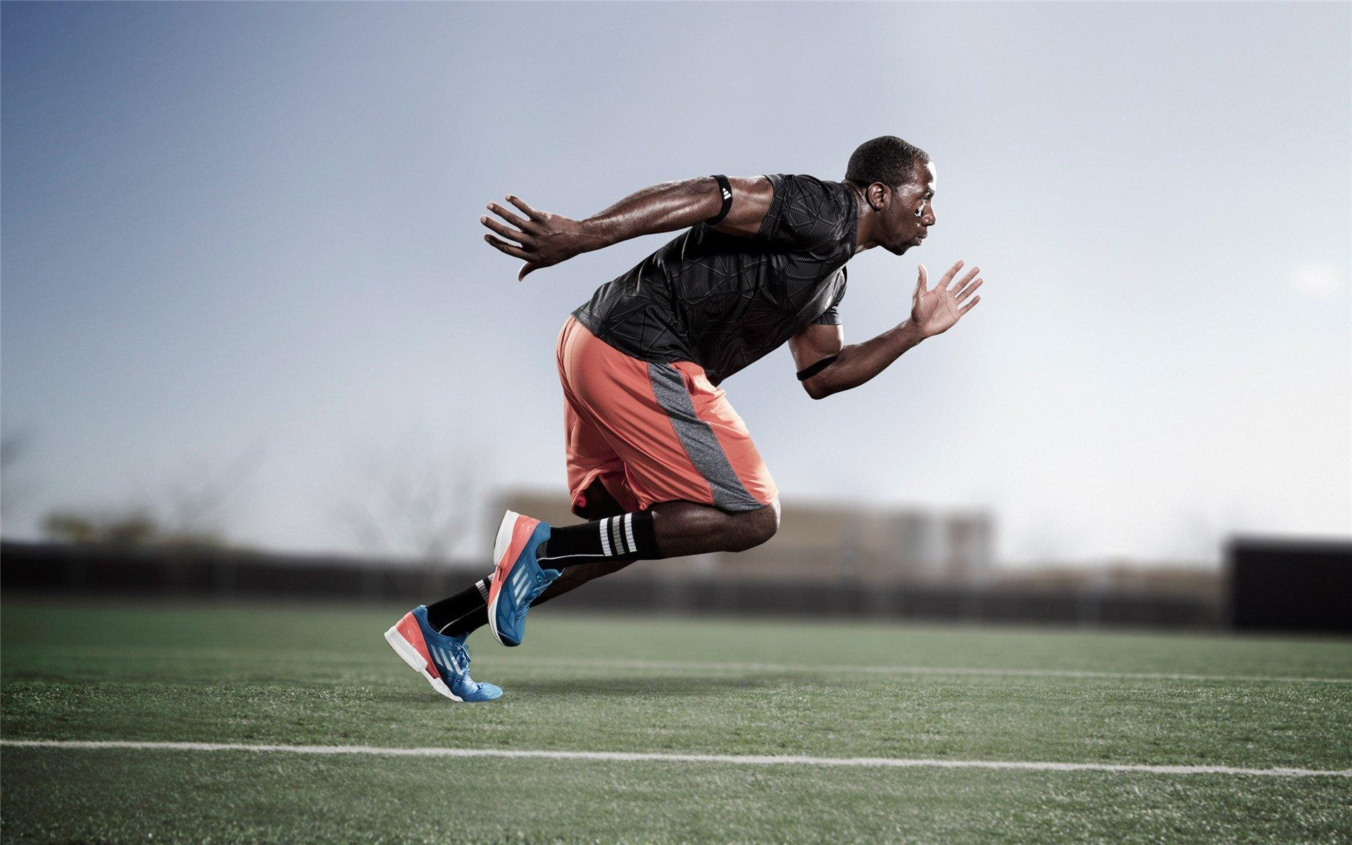 网球场上演世界名画，周杰伦表演赛遭ACE球绝杀，瞬间石化成经典一幕